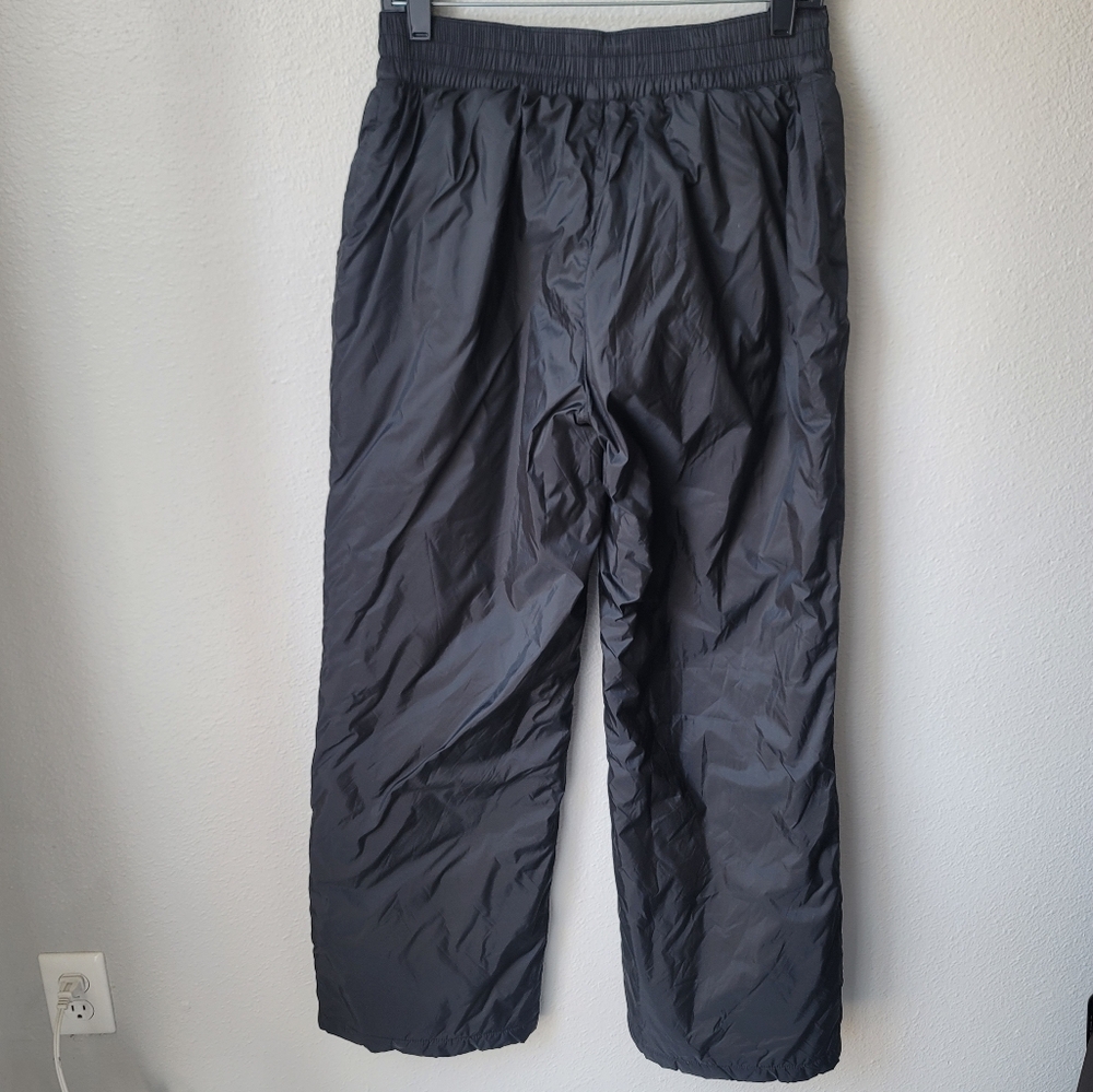 NWT Aerie Chillside Water Resistant Snow Puffer Pants, Size Medium, Color Black - Picture 8 of 12